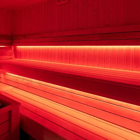 Stone Hill, Sun & Snow * 스클라르스카포렘바